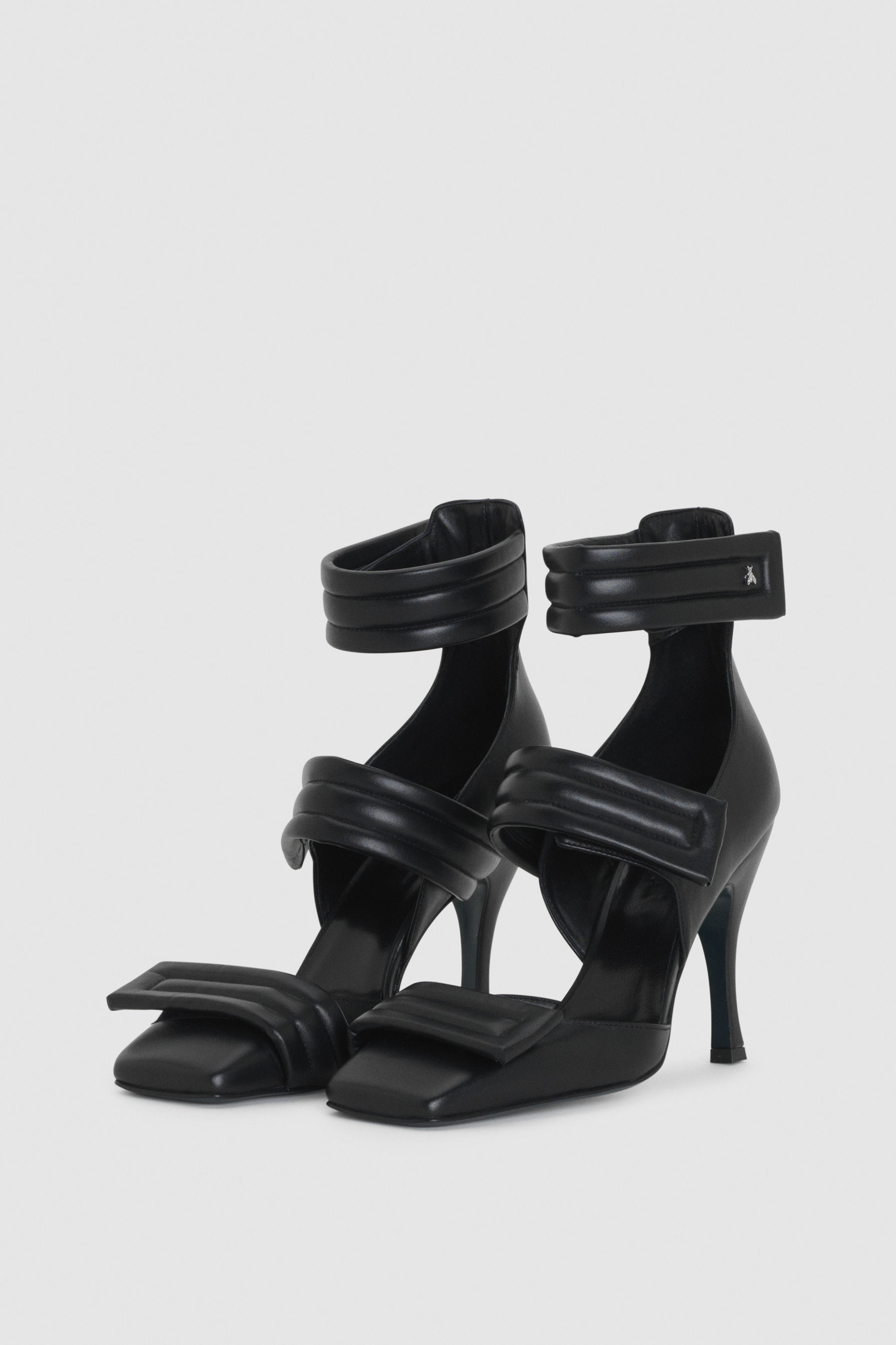 black pumps white sole