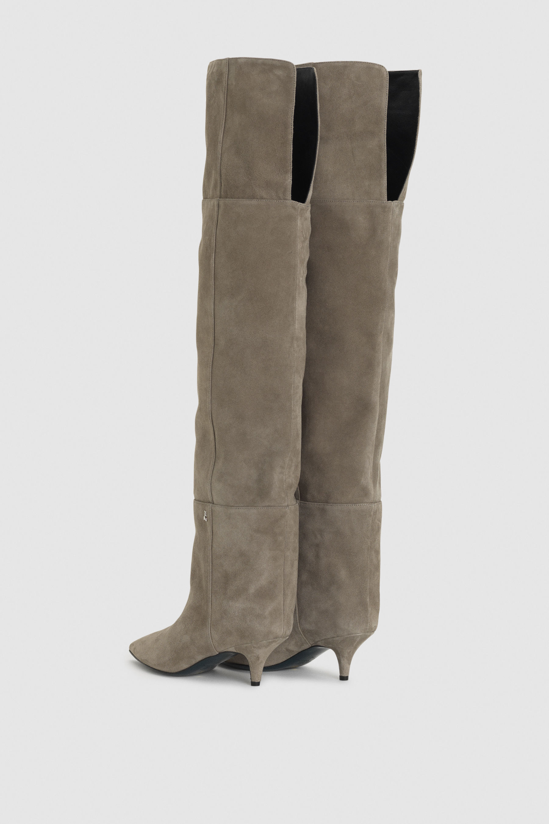mes-jolies-cuissardes-taupe-casse-style-daim-et-talon-crante-ii