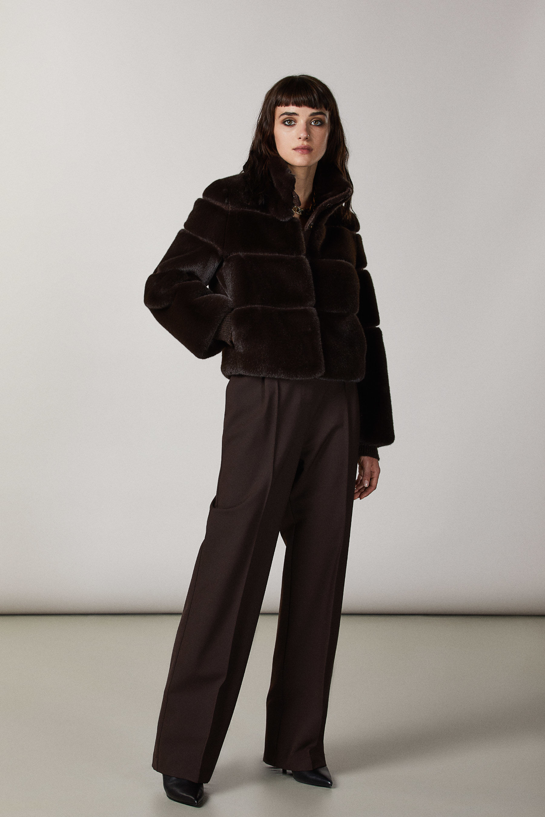 Giubbotto corto sintetico