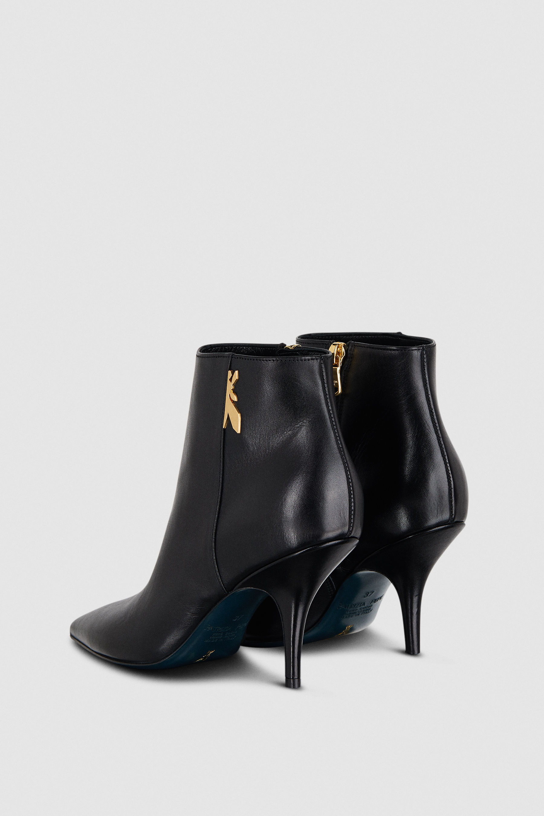 Black Thin heeled ankle boots | Patrizia Pepe