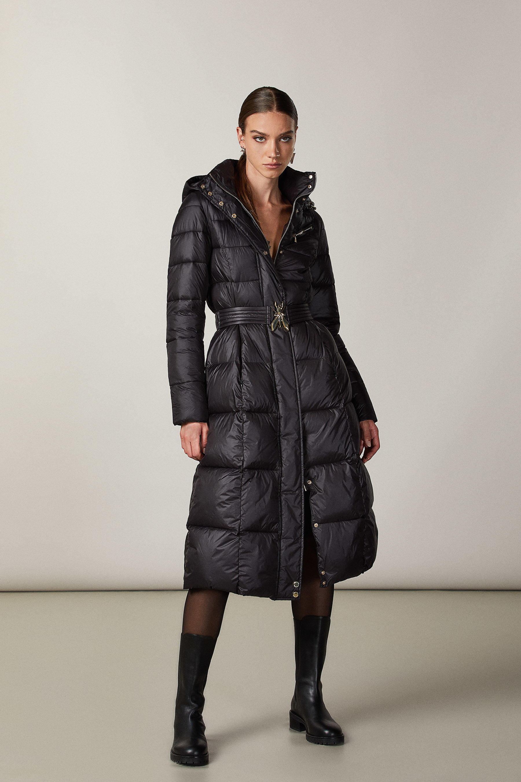 Piumino con cappuccio in nylon