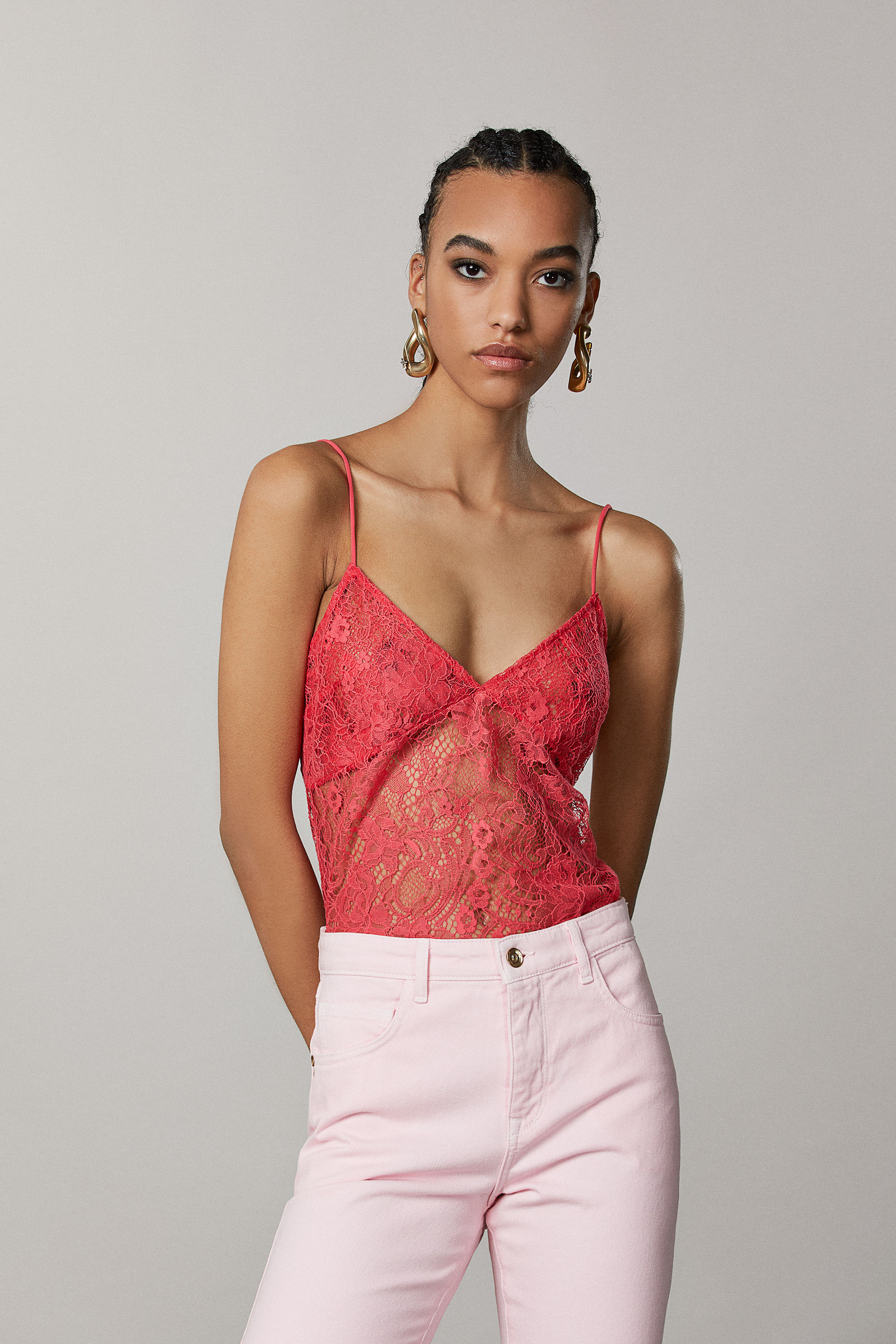 Top in pizzo scollatura caraco