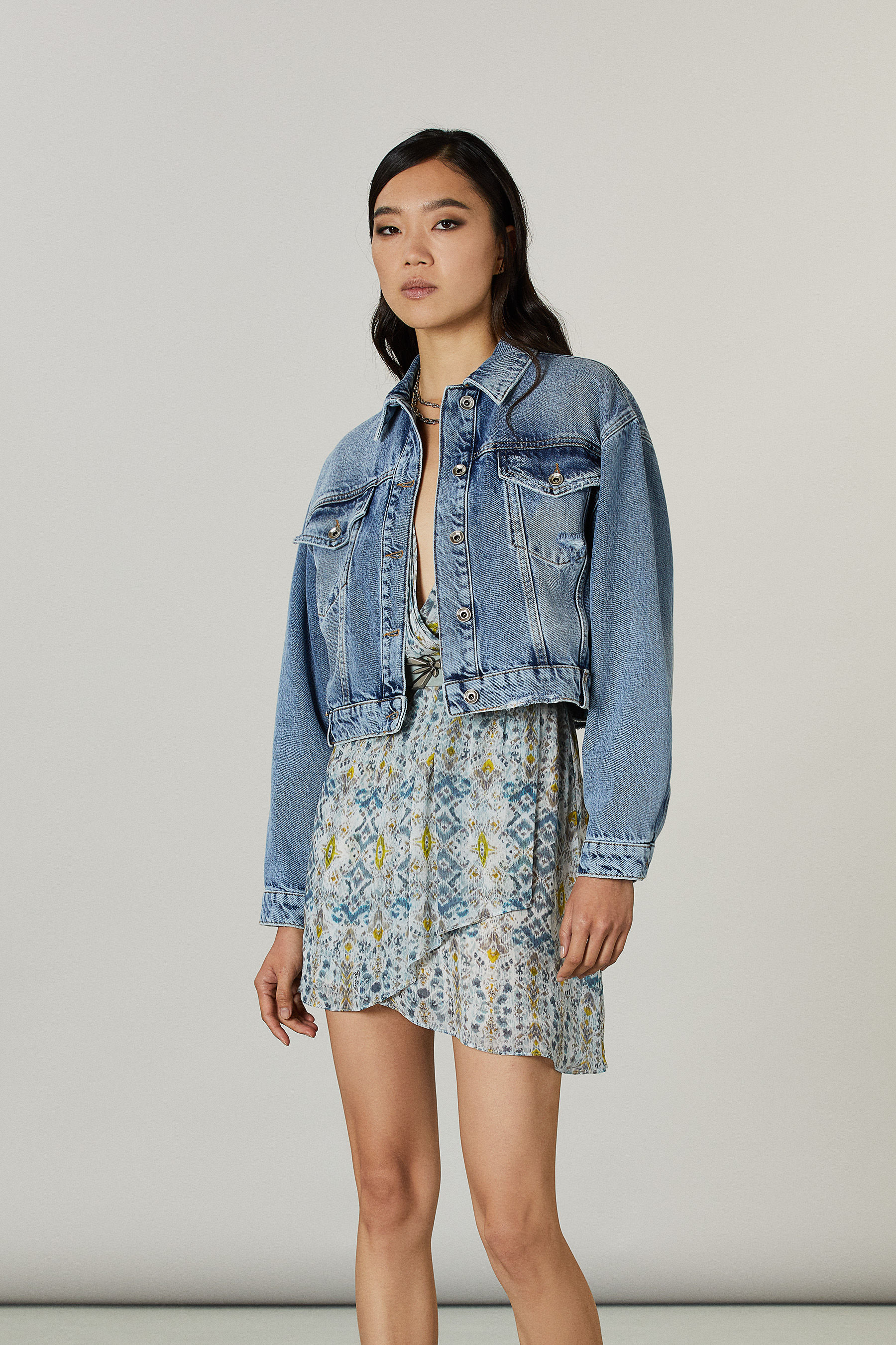 Blue ESSENTIAL denim jacket | Patrizia Pepe
