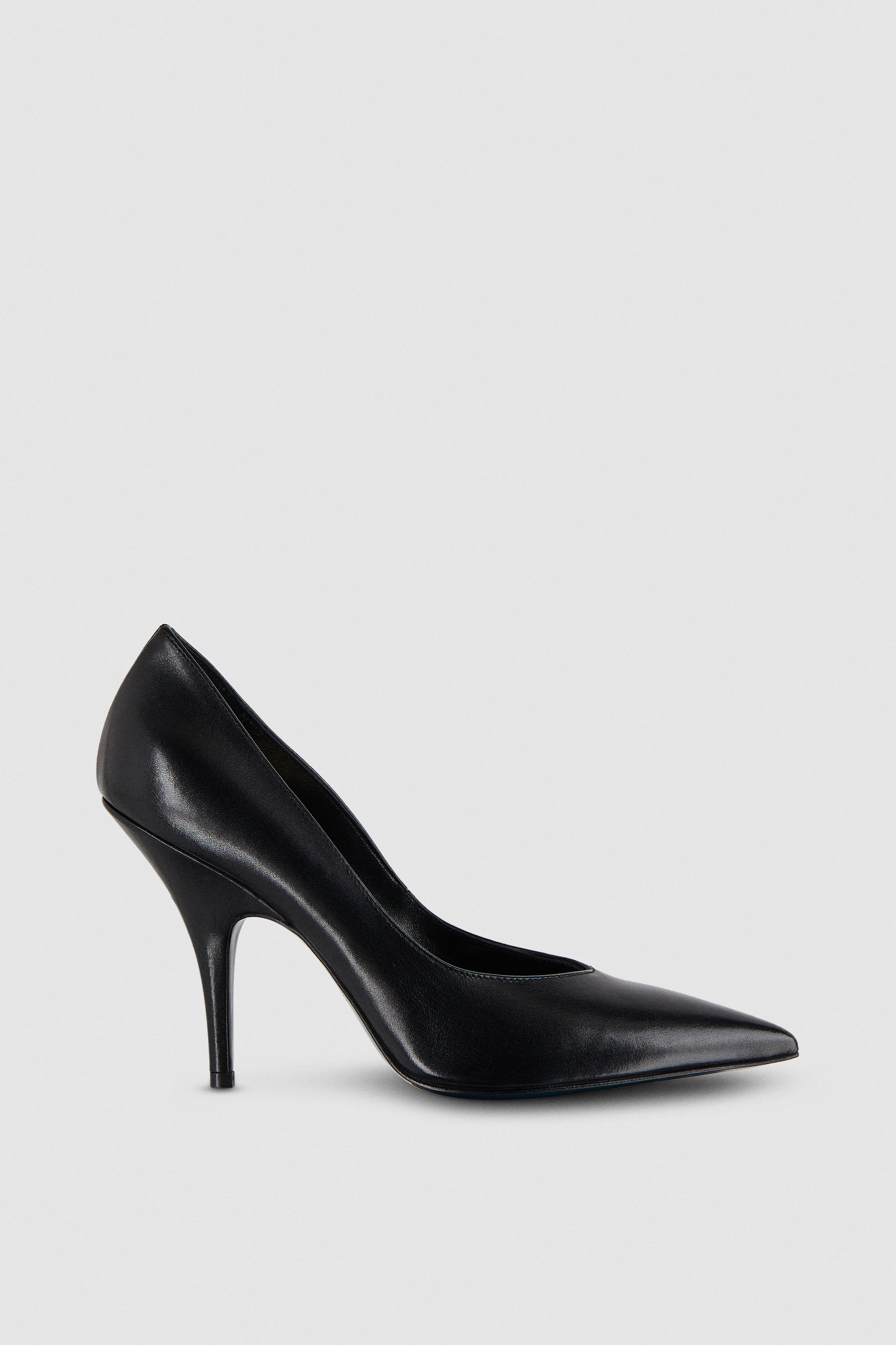 Decolletè in pelle liscia