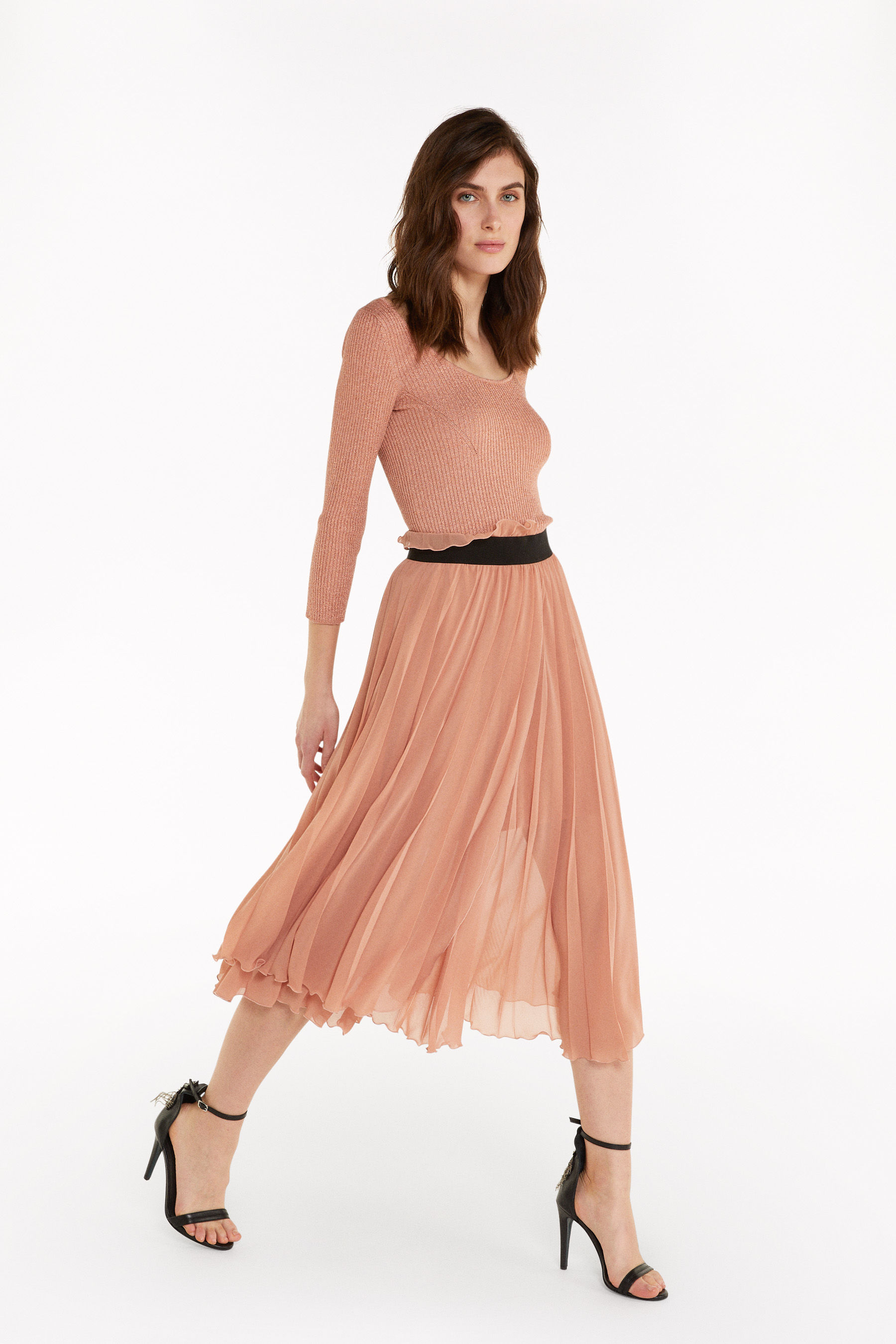 Long pleated lurex dress