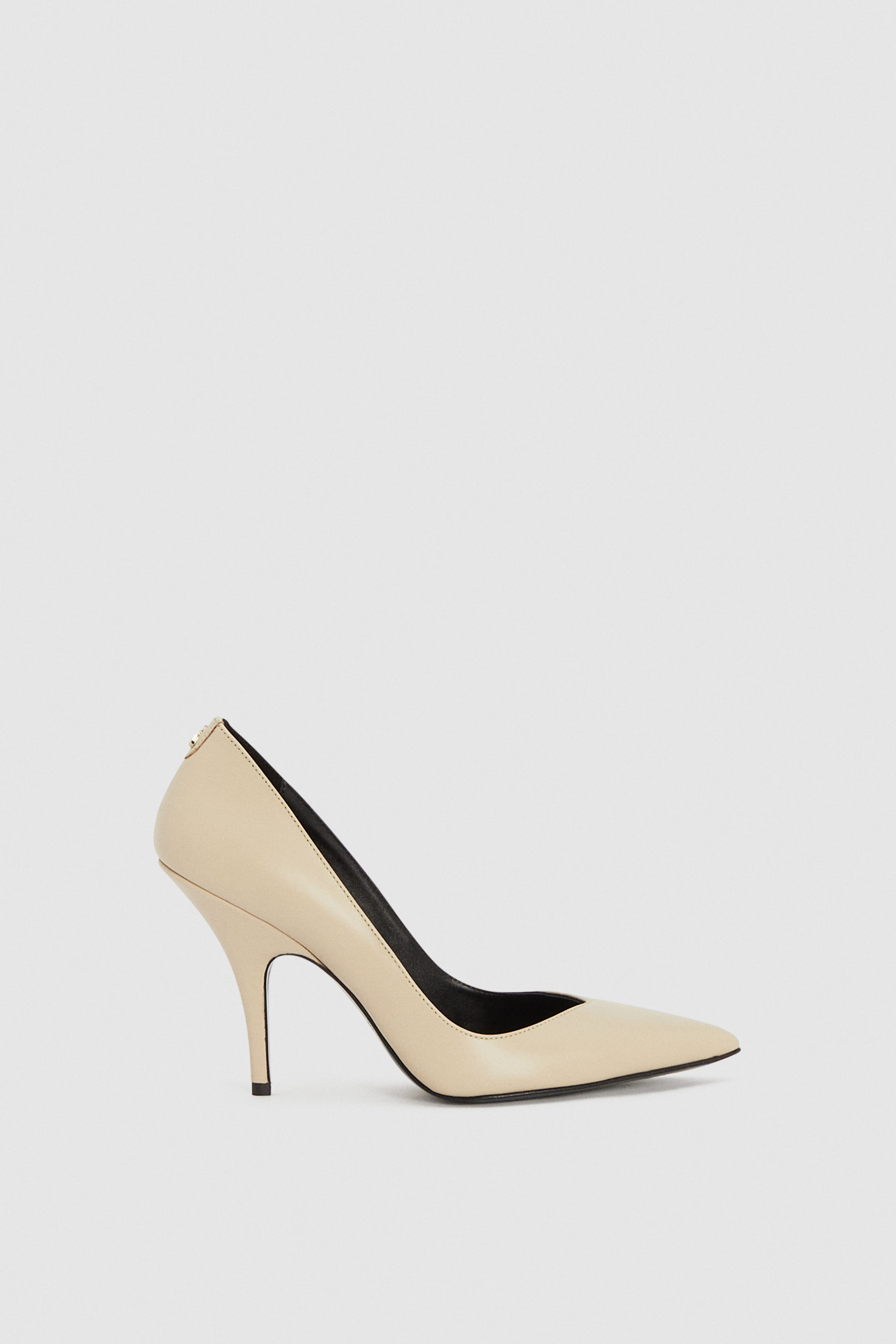 leather pumps low heel