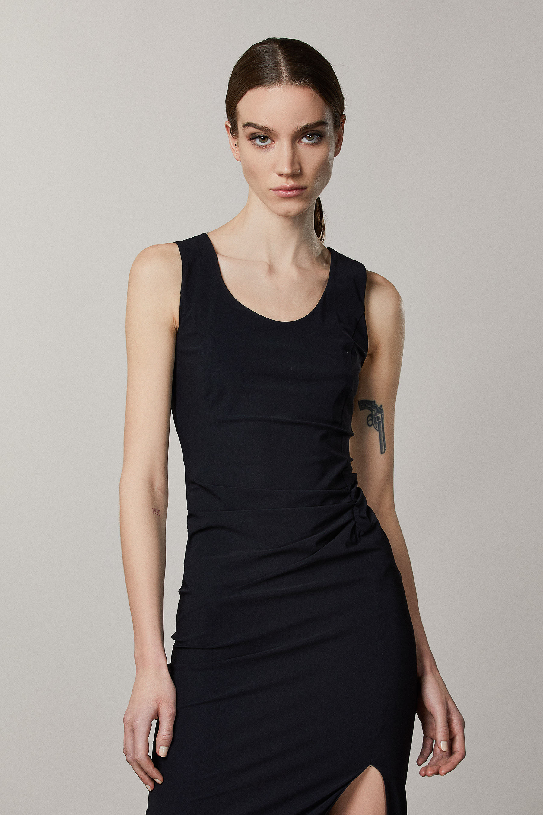 Abito lungo elasticizzato ESSENTIAL | Patrizia Pepe