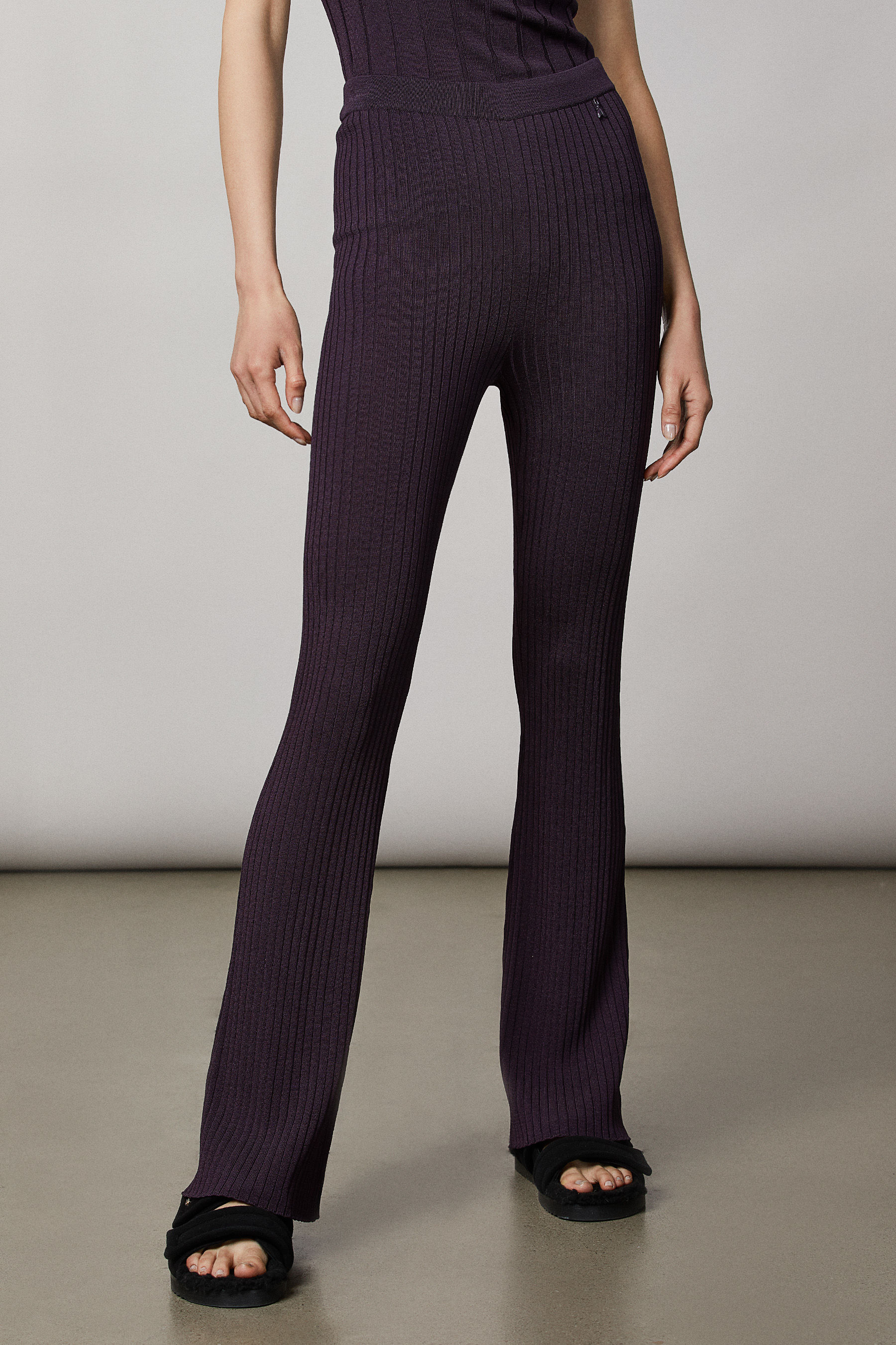 Flared trousers for women | Patrizia Pepe
