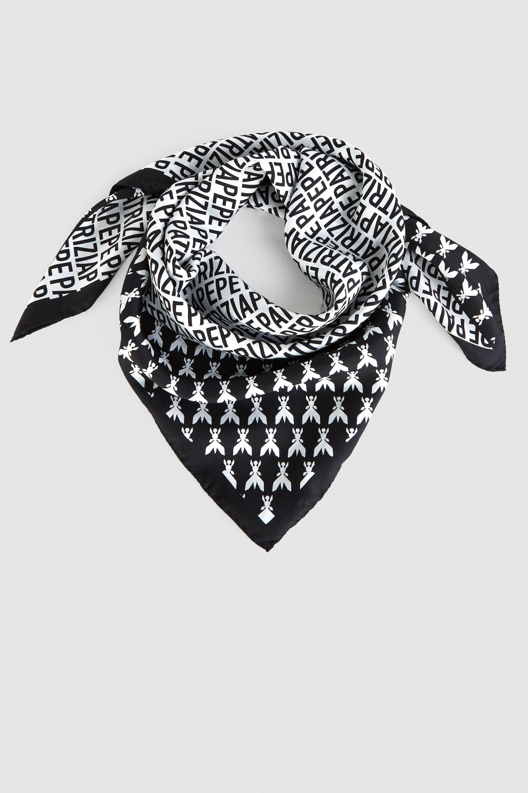 15347円 メーカー公式 PATRIZIA PEPE SERA Scarves and foulards レディース