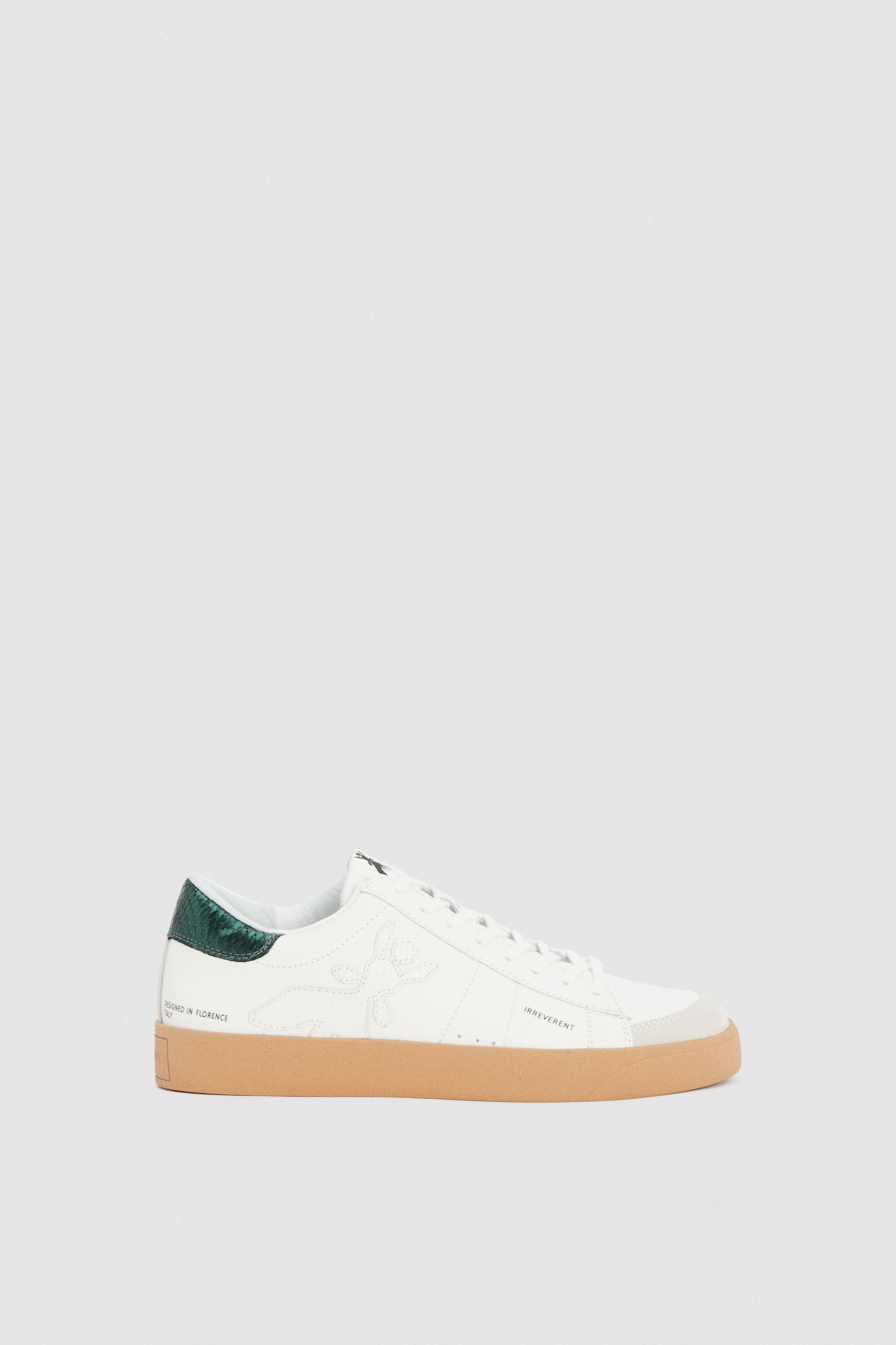 Fly sneakers