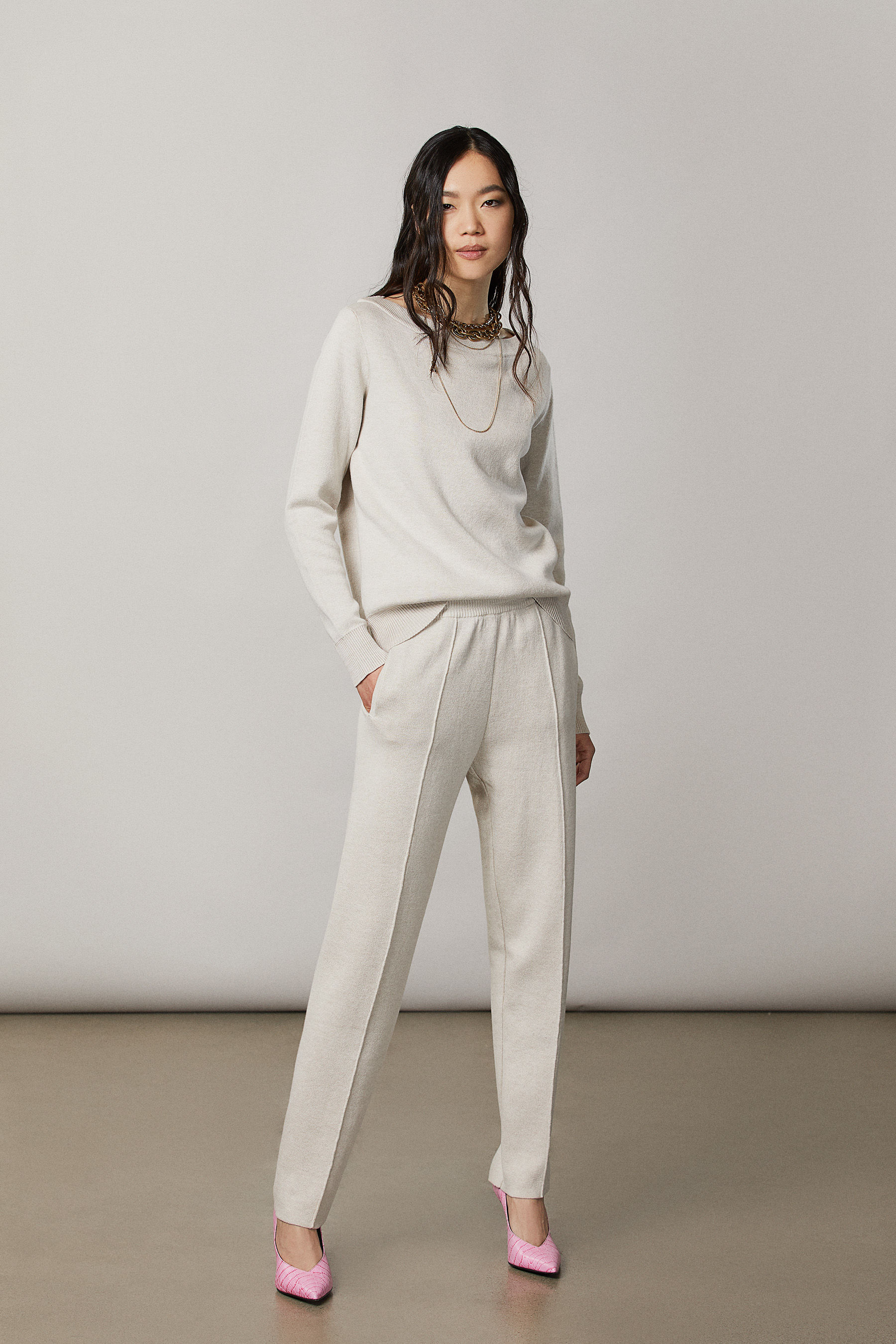 Pantaloni alla caviglia con piega