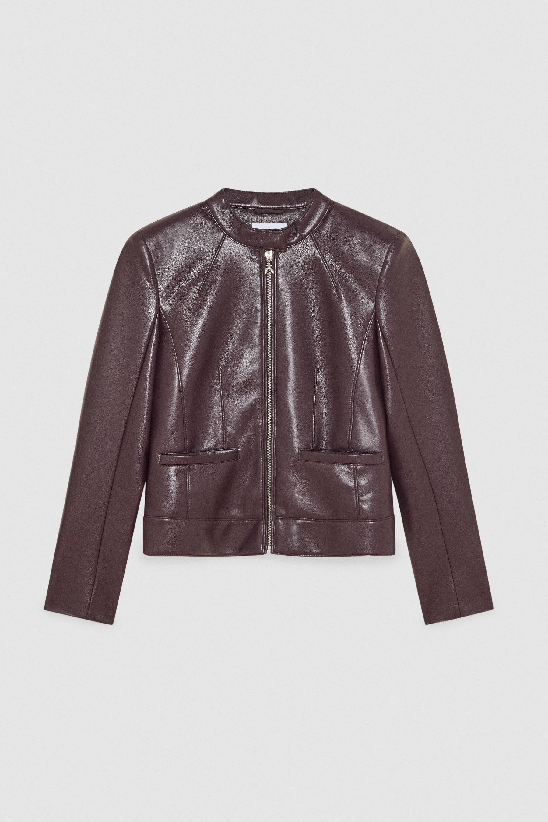 how to stretch leather jacket sleeves