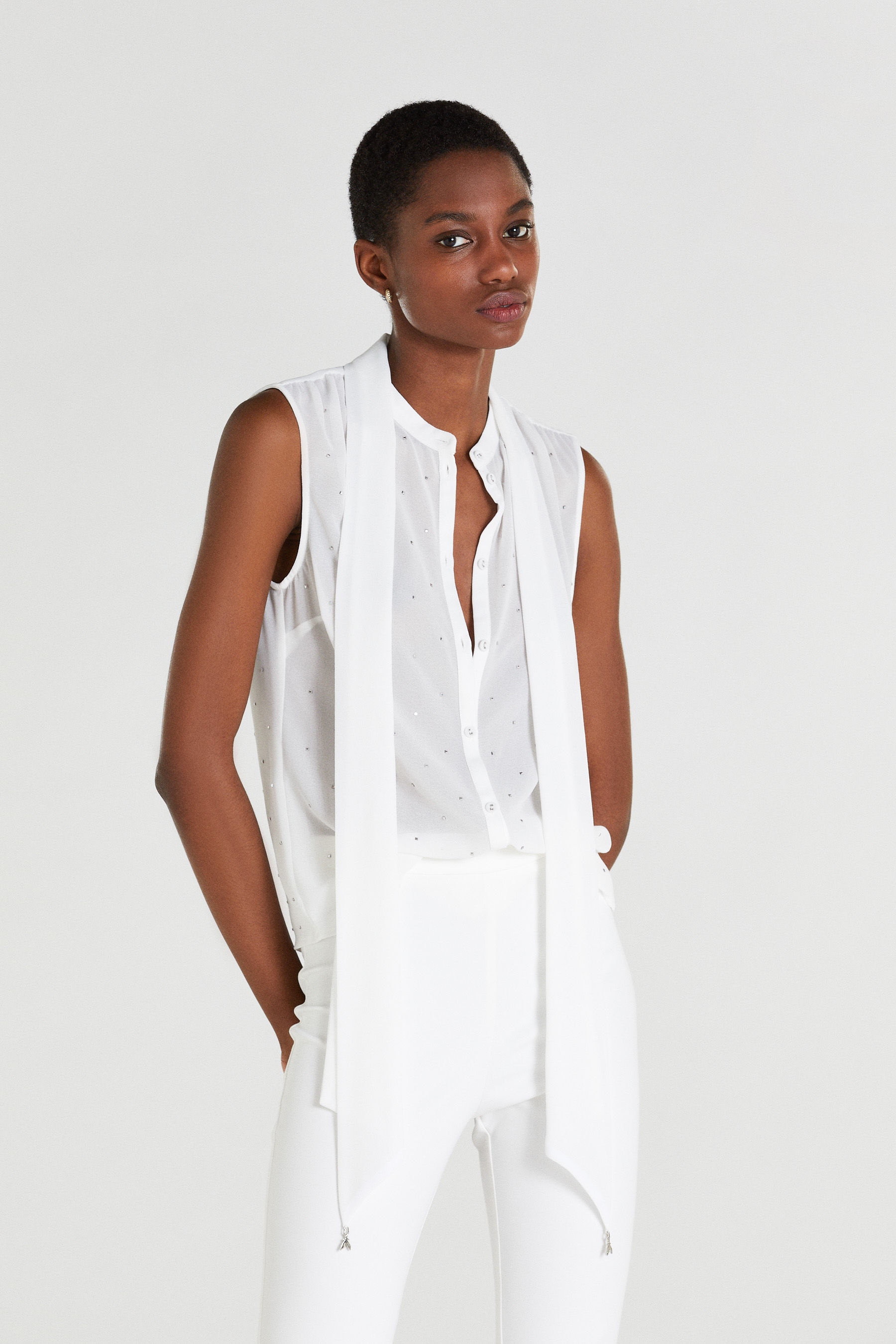pepe sleeveless jacket