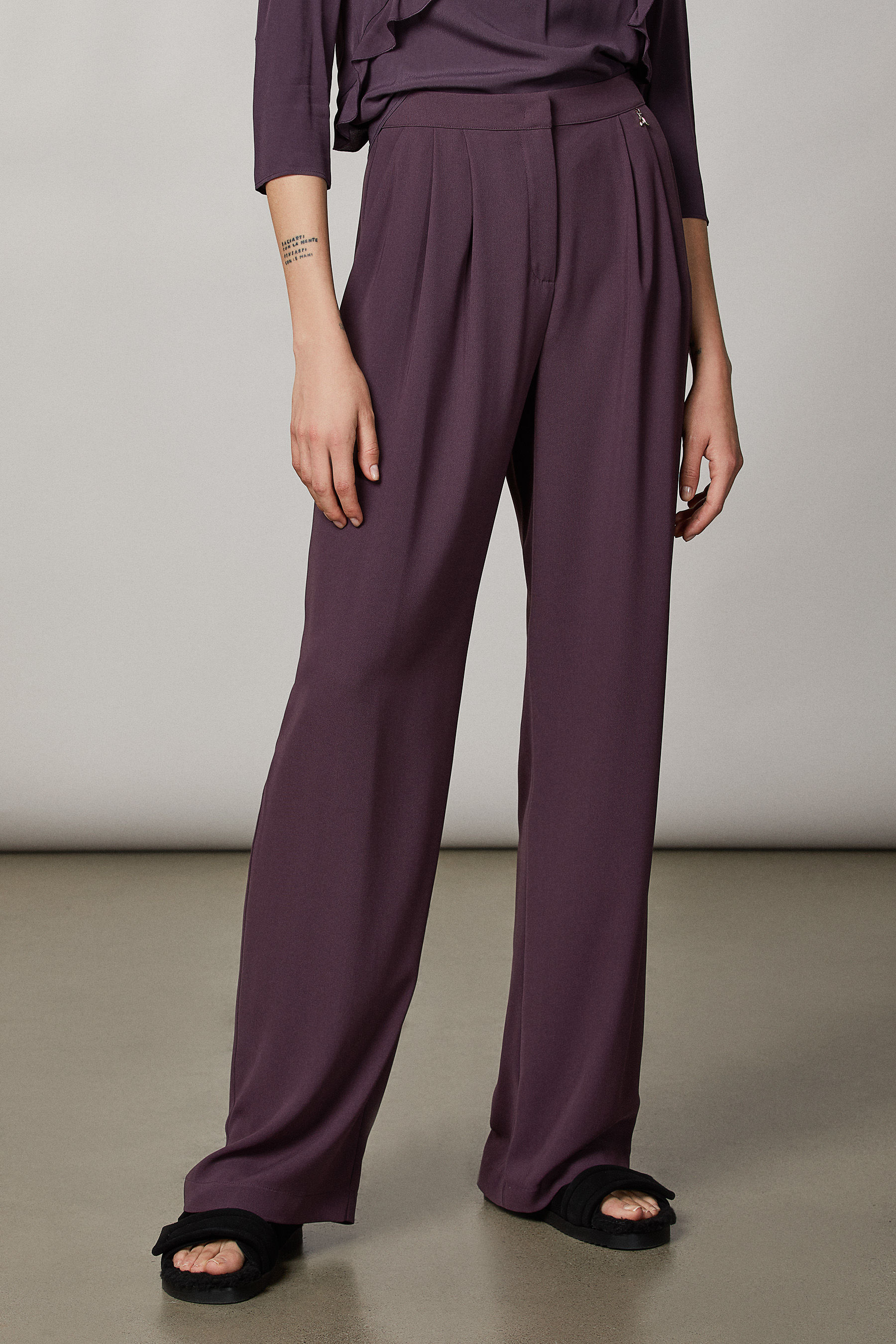 Relaxed-fit pleated pants | Patrizia Pepe