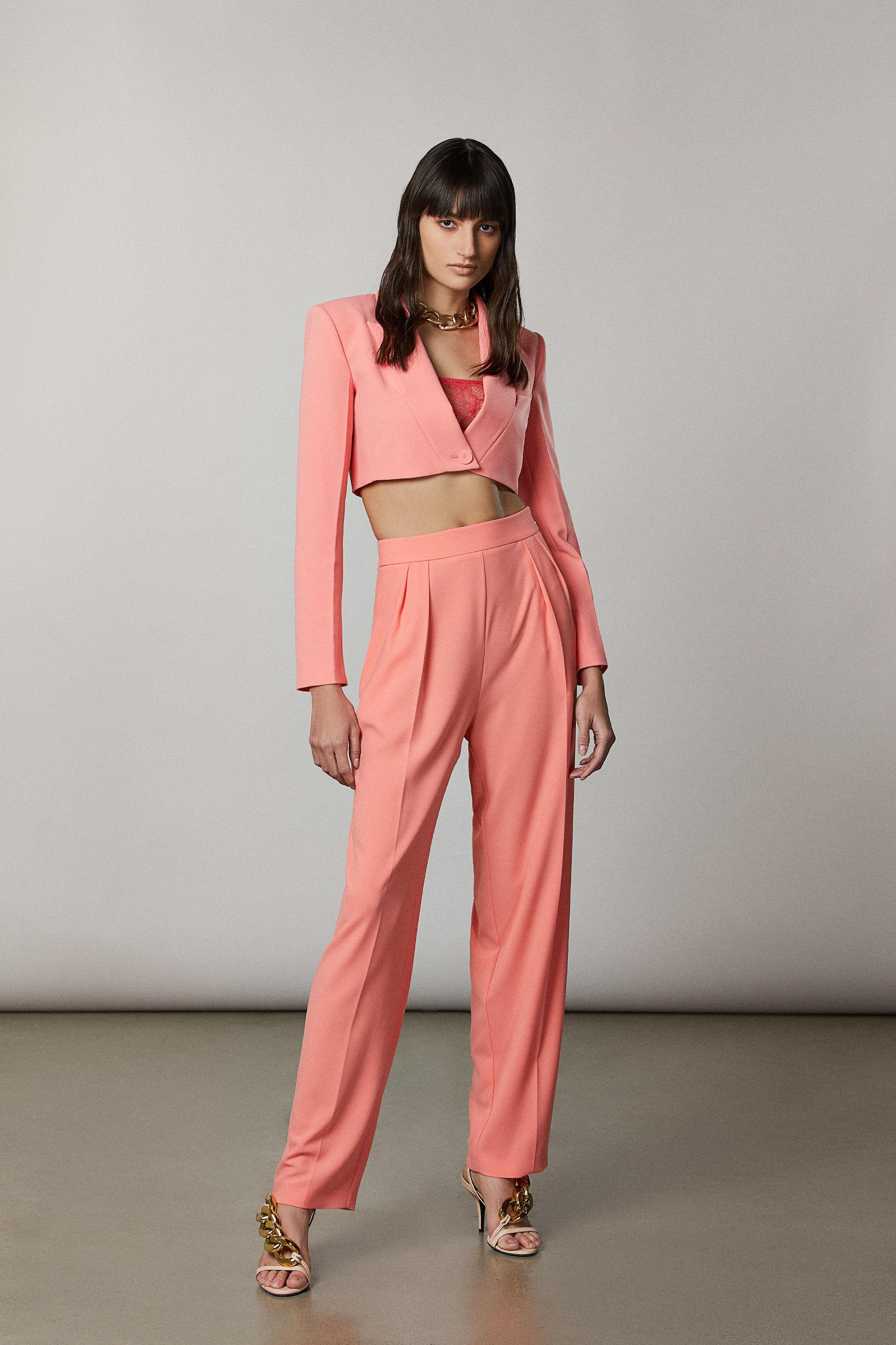 Pantaloni lunghi con pieghe